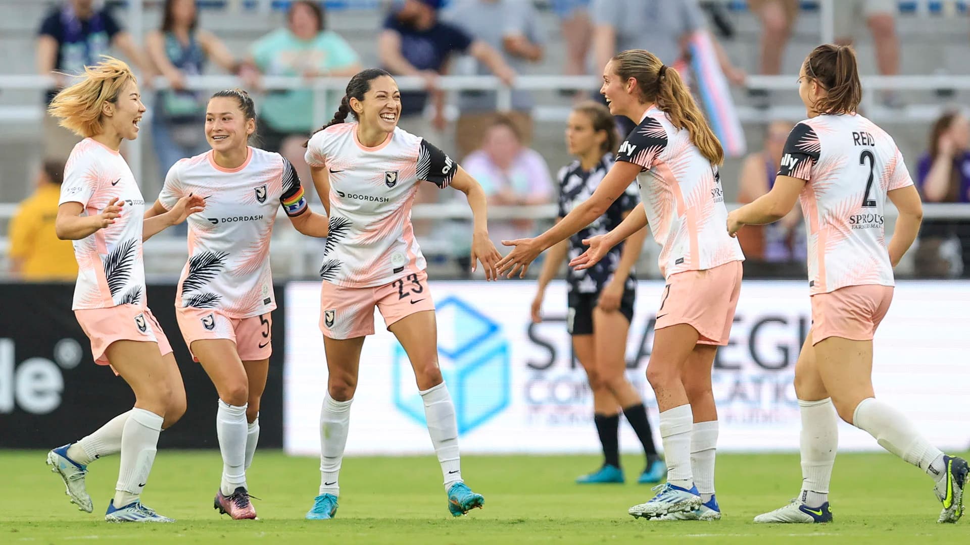 thumbnail-match-recap-angel-city-caps-comeback-over-racing-louisville-thanks-to-mccaskill-brace