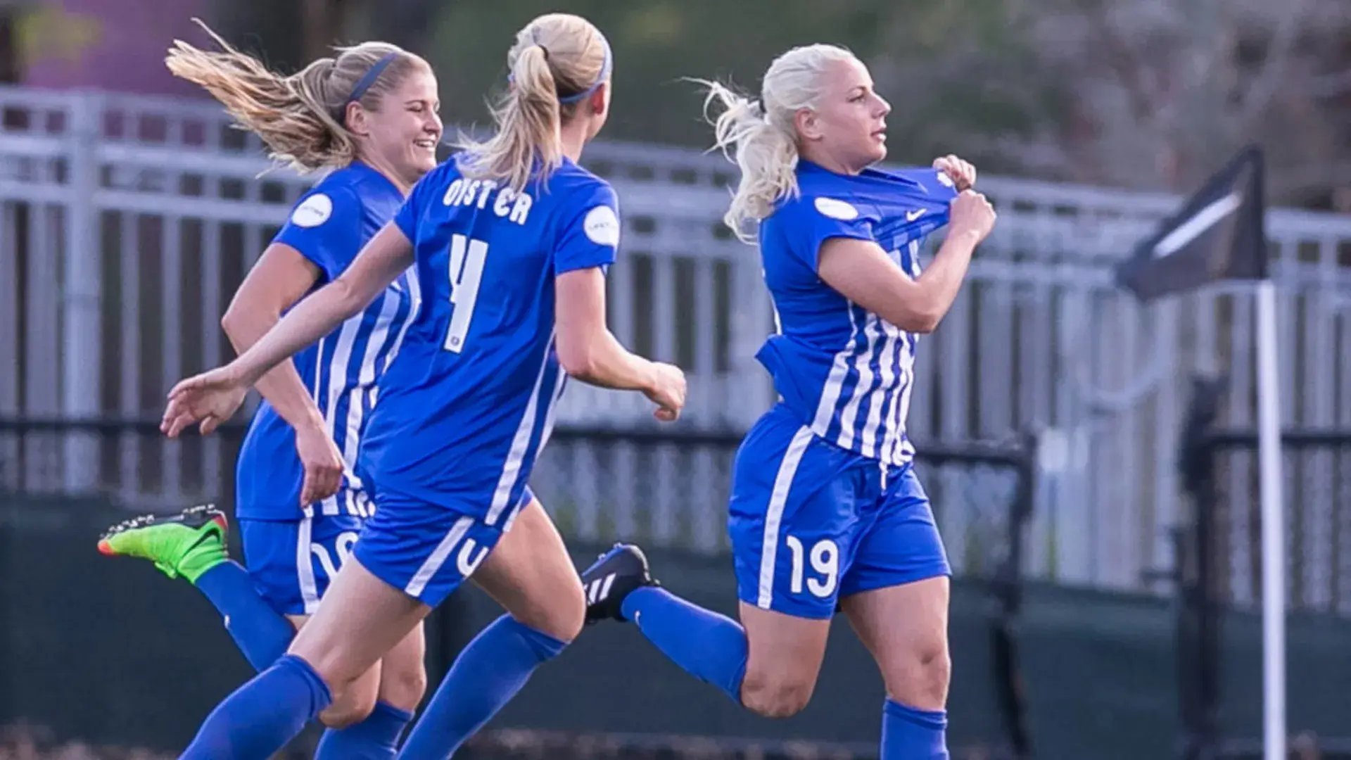 story-image-adriana-leon-named-player-of-the-week