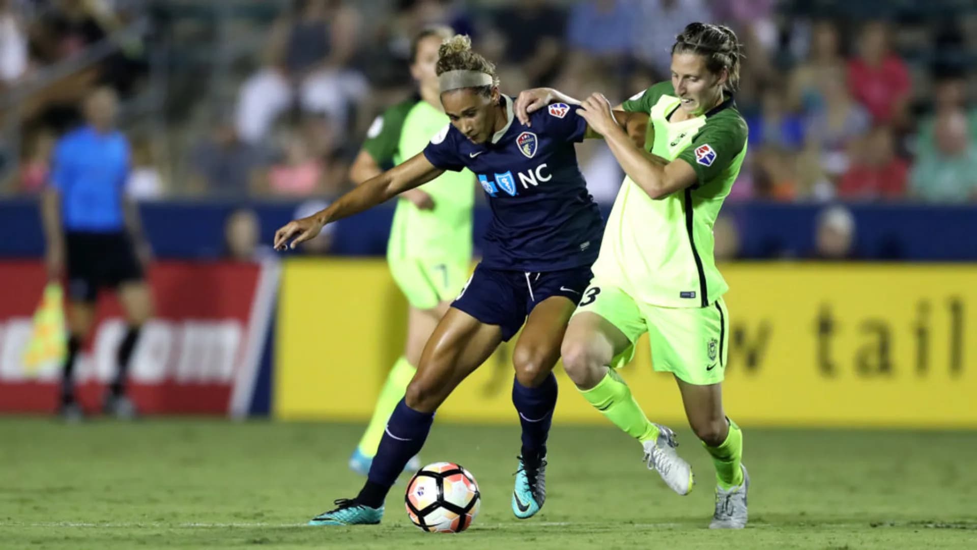 story-image-courage-move-back-into-first-place-with-1-0-win-over-reign