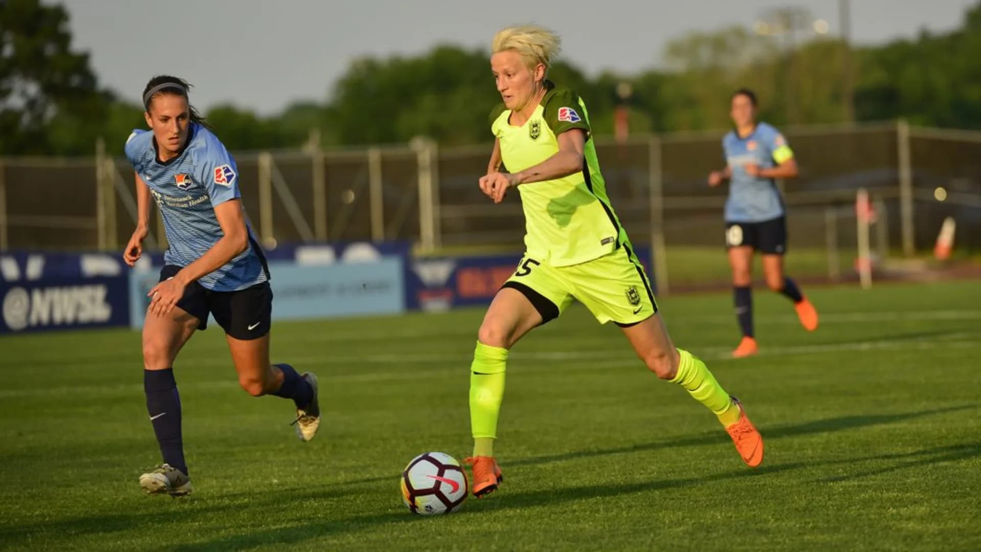 story-image-rapinoe8217s-5th-goal-of-the-year-lifts-reign-to-win-over-sky-blue-fc