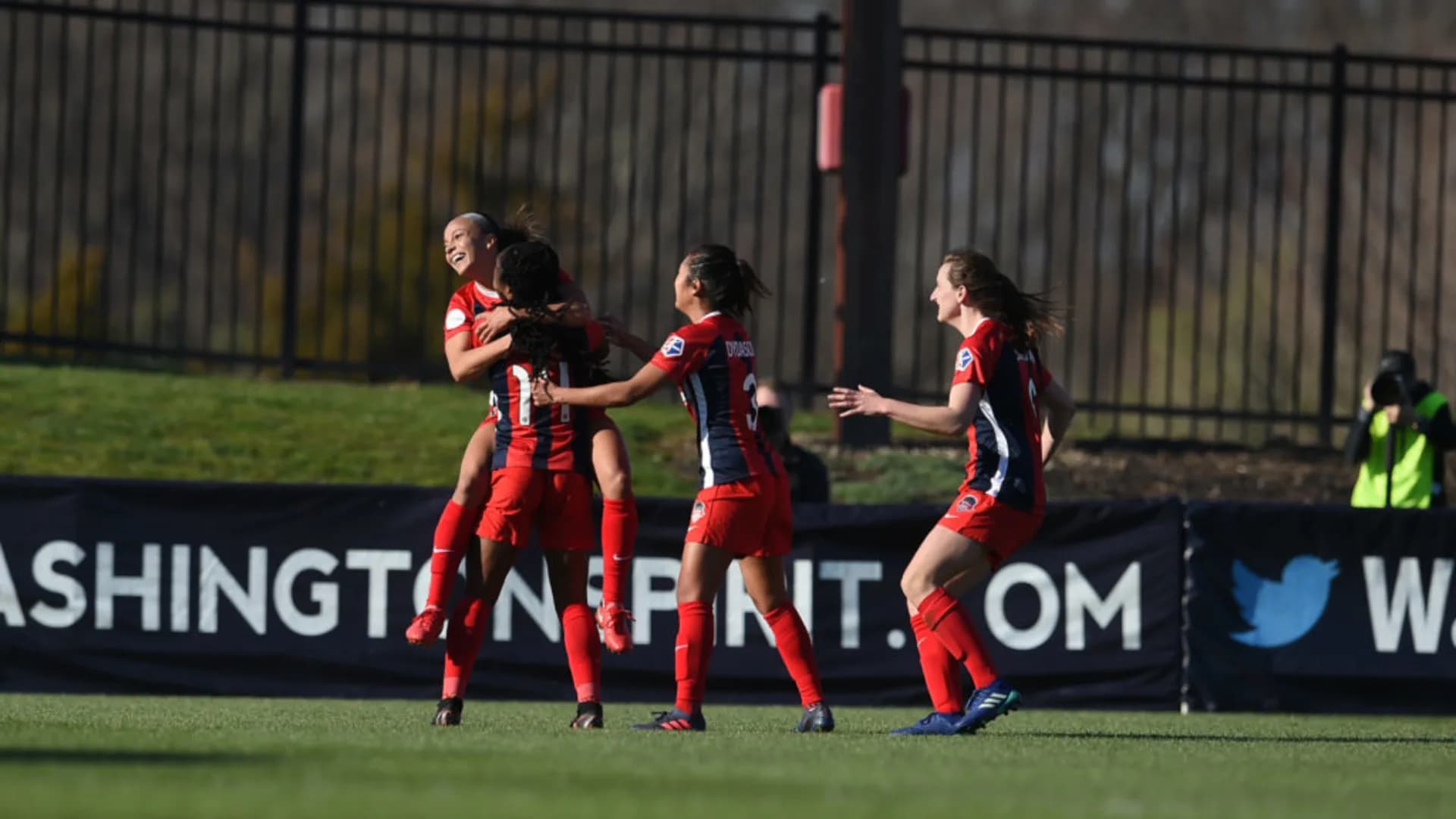 story-image-watch-mallory-pugh8217s-game-winning-goal