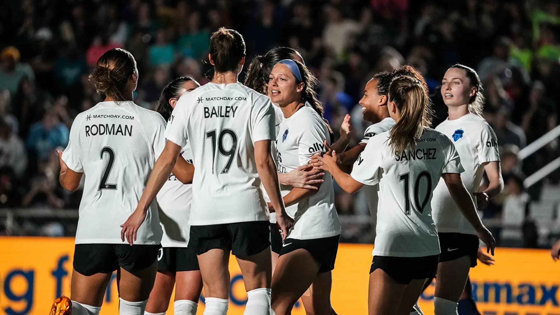 washington-players-celebrate-a-goal-against-north-carolina