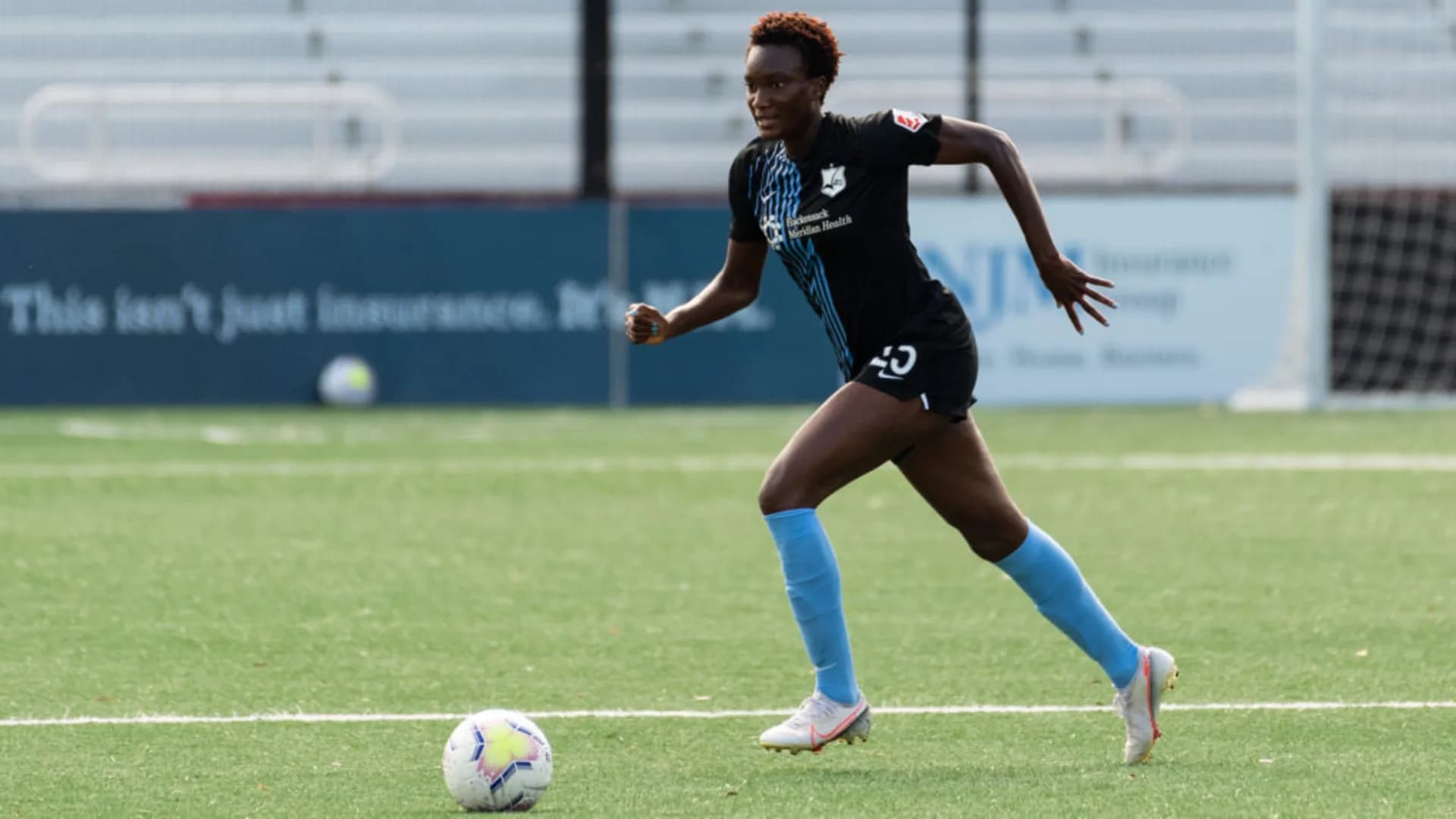 story-image-sky-blue-fc-re-signs-forward-ifeoma-onumonu-for-2021