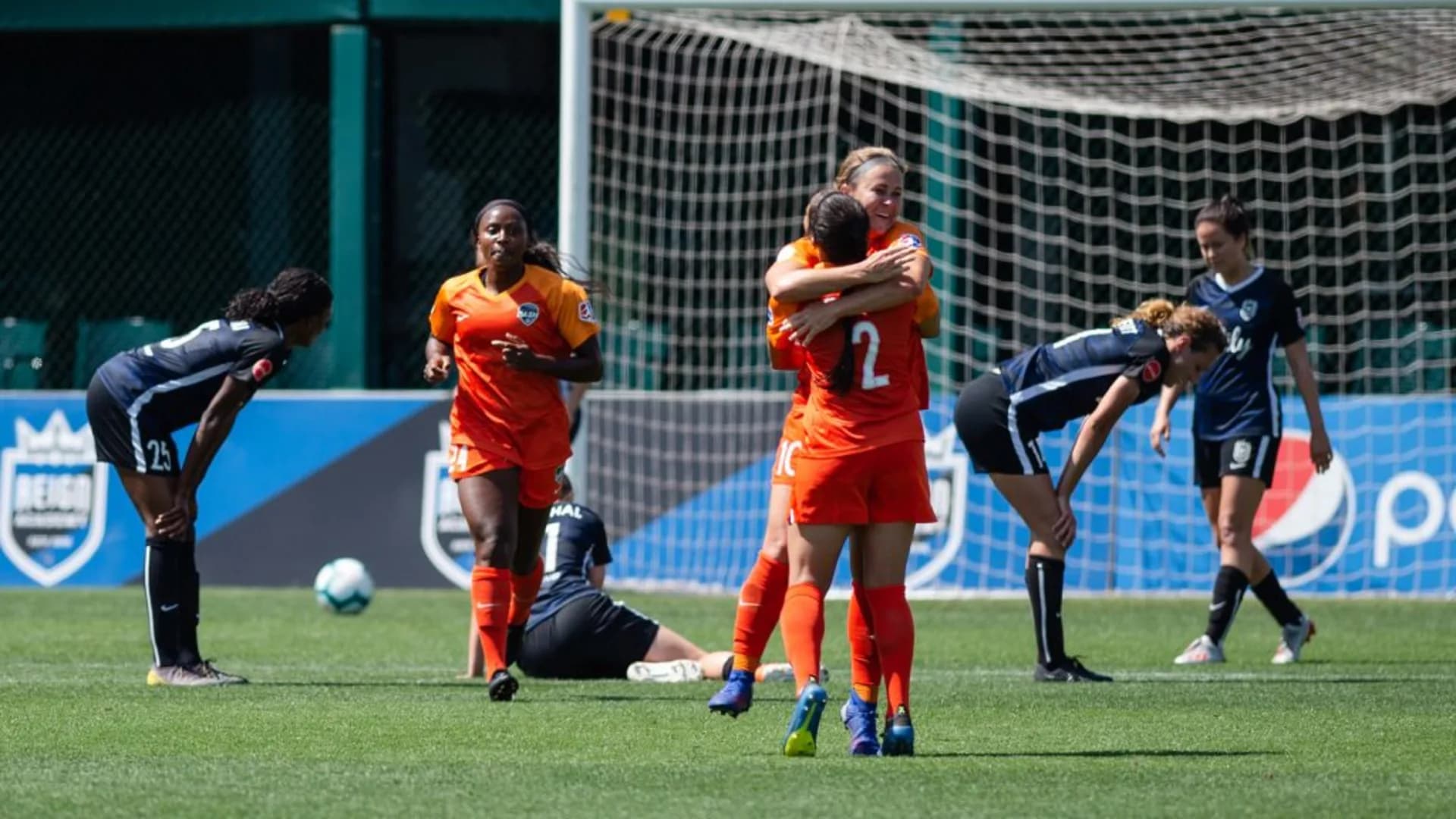 story-image-nairn-scores-in-the-90th-dash-steal-a-draw-on-the-road-vs-reign-fc