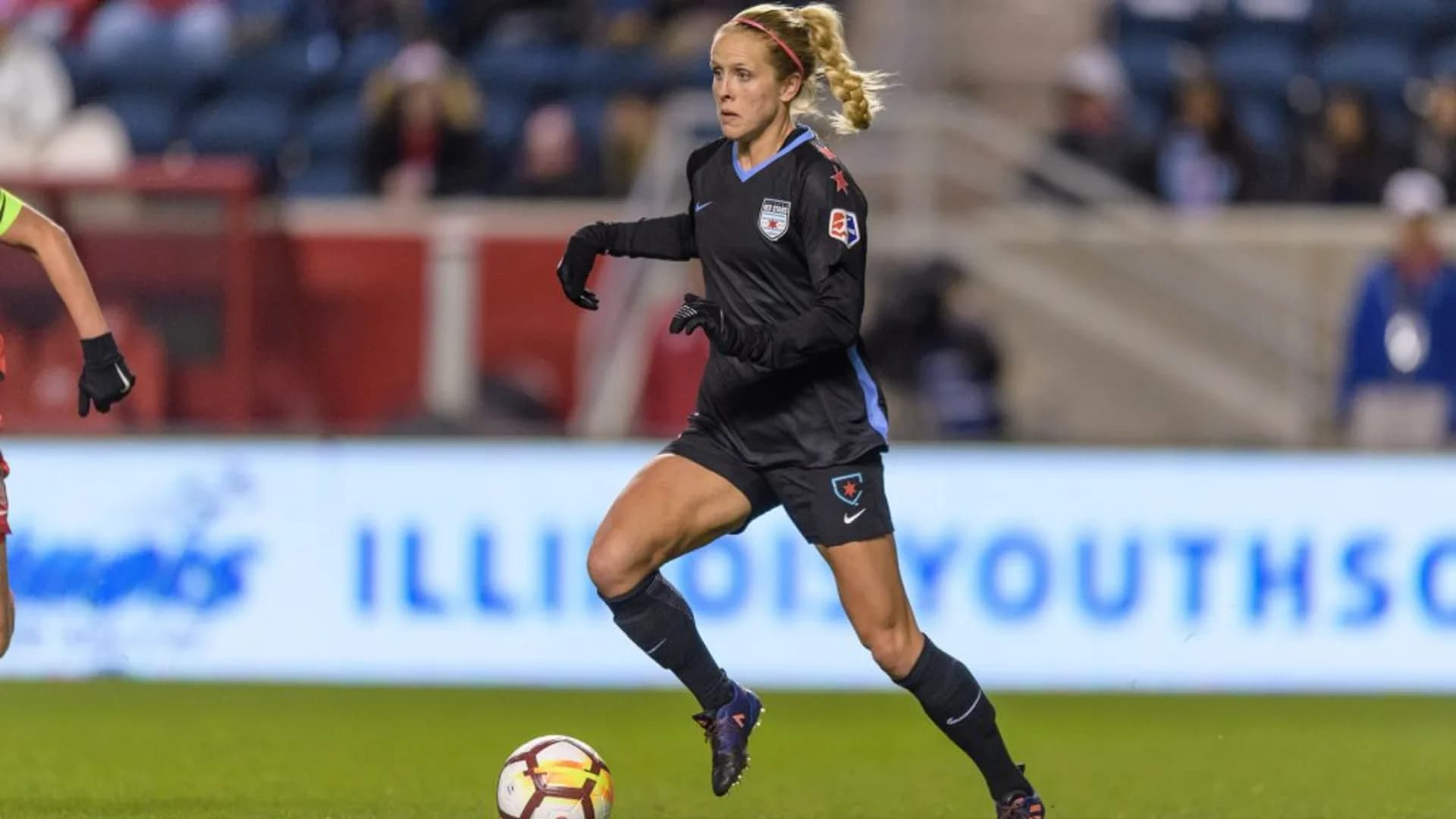story-image-q038a-nikki-stanton-chicago-red-stars