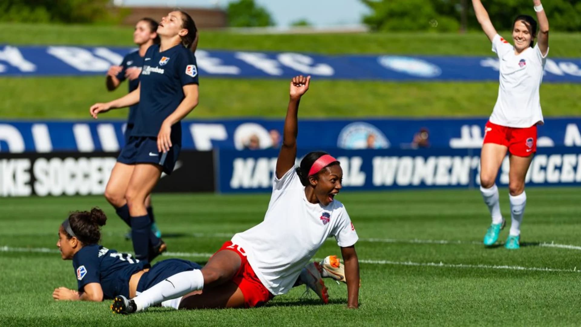 story-image-spirit-pick-up-3-2-win-over-sky-blue-fc