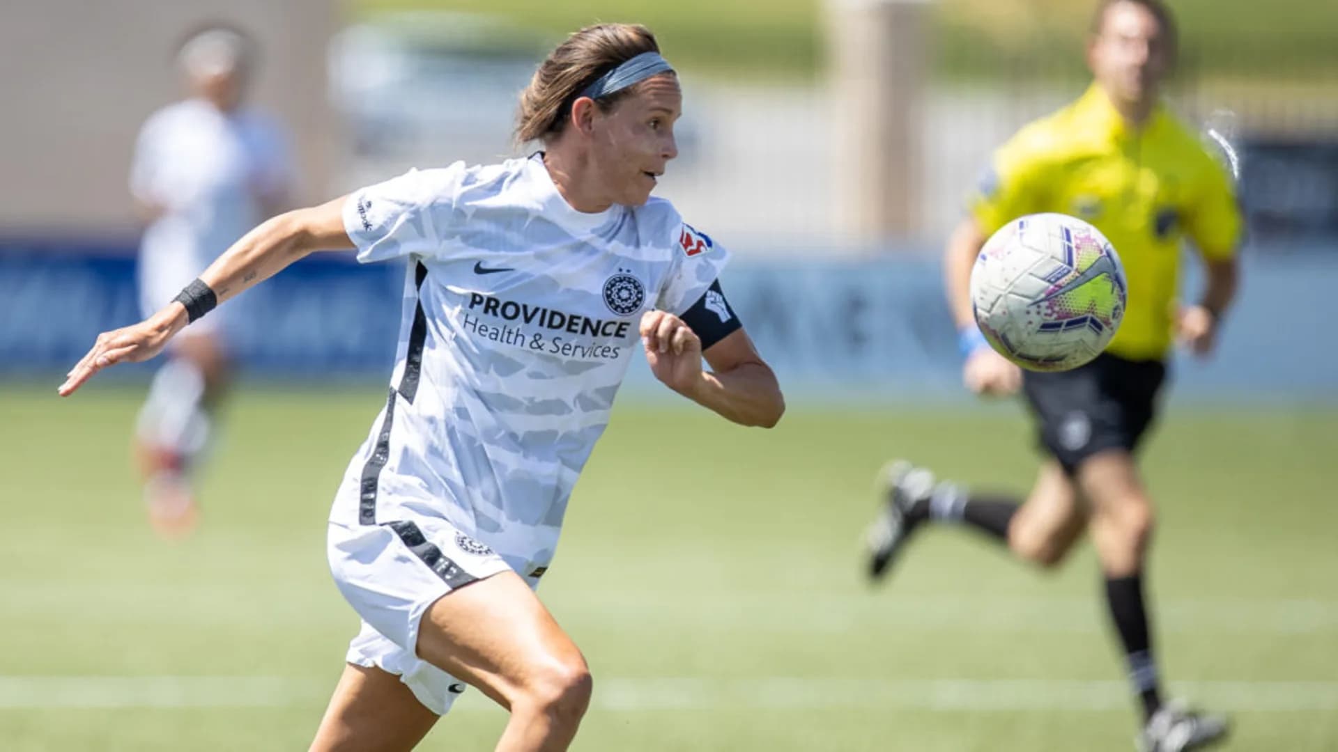 story-image-thorns-fc-re-sign-defender-emily-menges