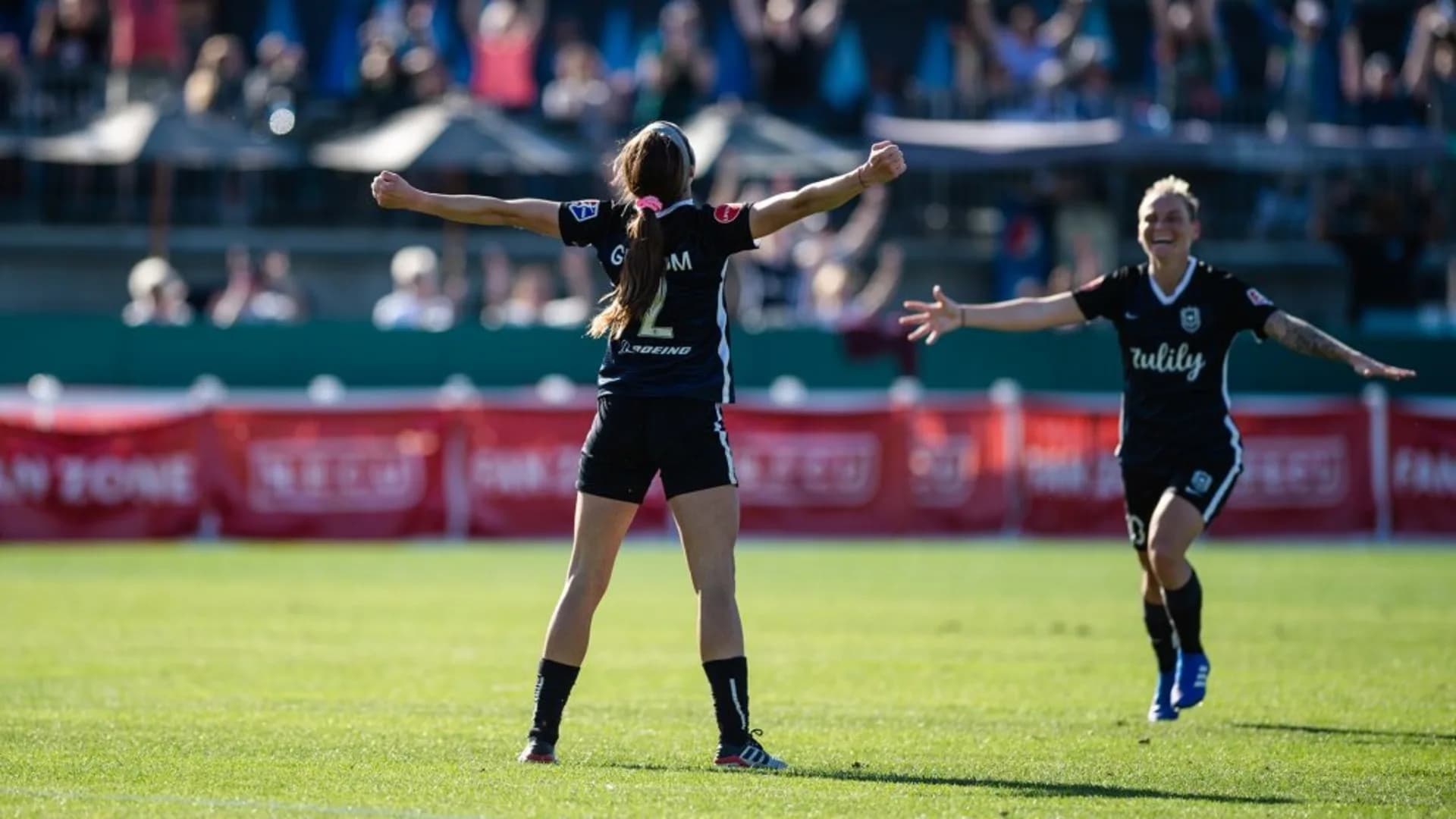 story-image-reign-fc-pick-up-first-ever-win-over-courage