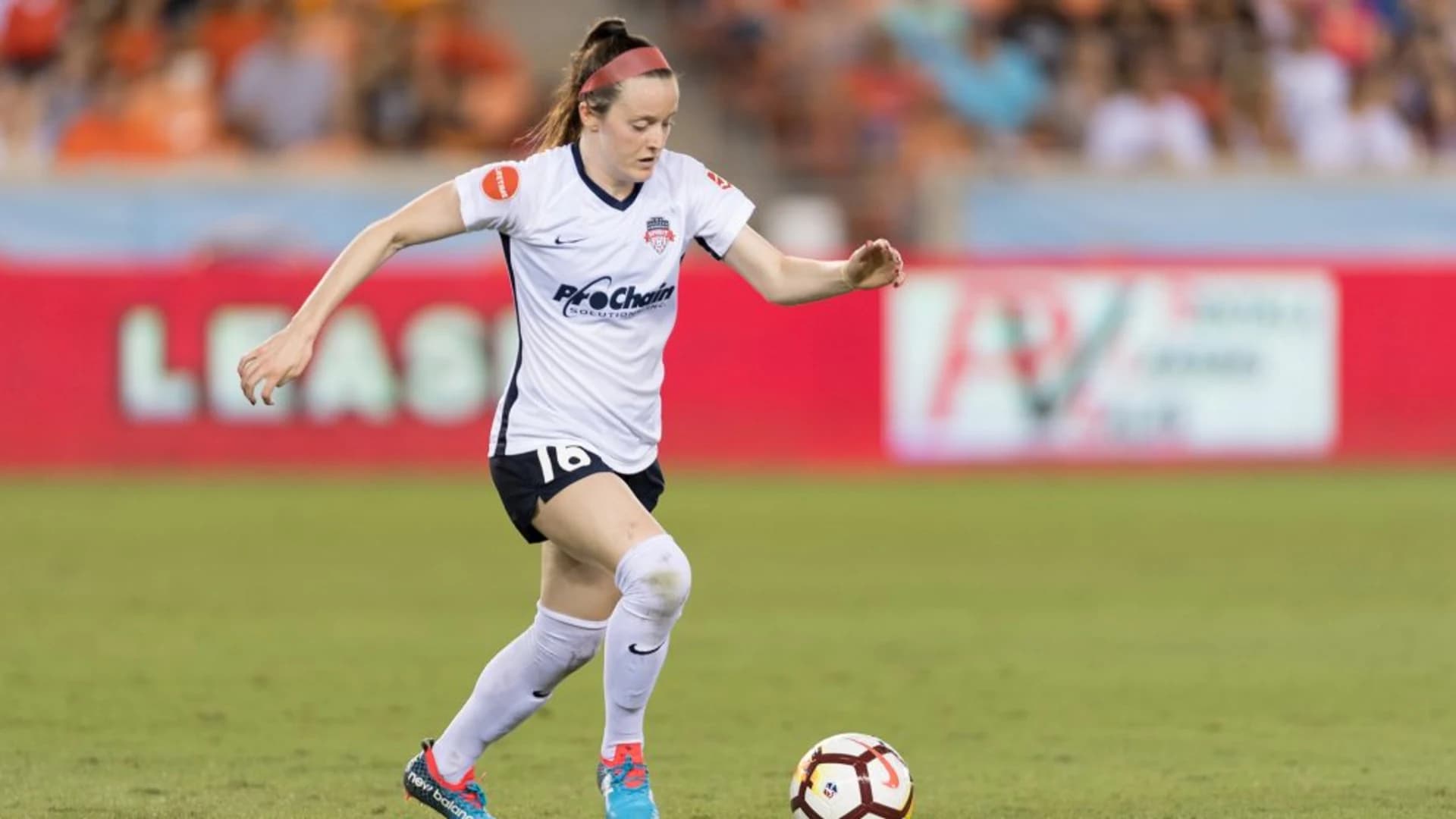 story-image-notebook-spirit-announce-preseason-schedule-new-social-look-for-uswnt
