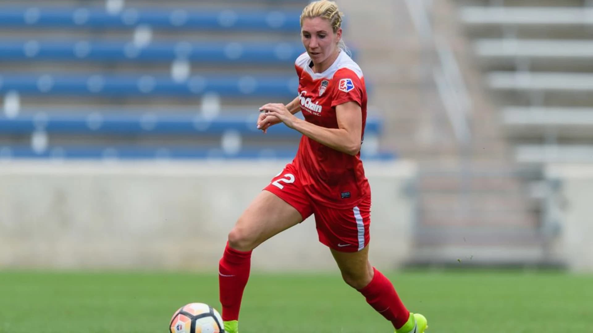 story-image-alyssa-kleiner-signs-with-seattle-reign-fc