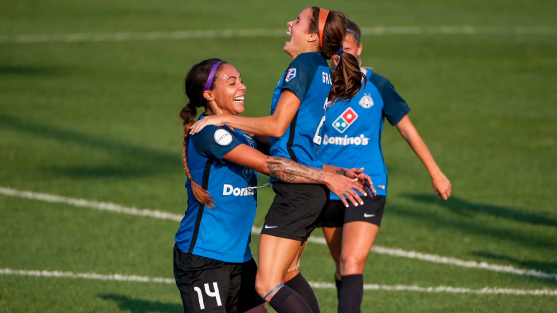 story-image-fc-kansas-city-still-in-playoff-hunt-after-4-1-win-over-sky-blue-fc