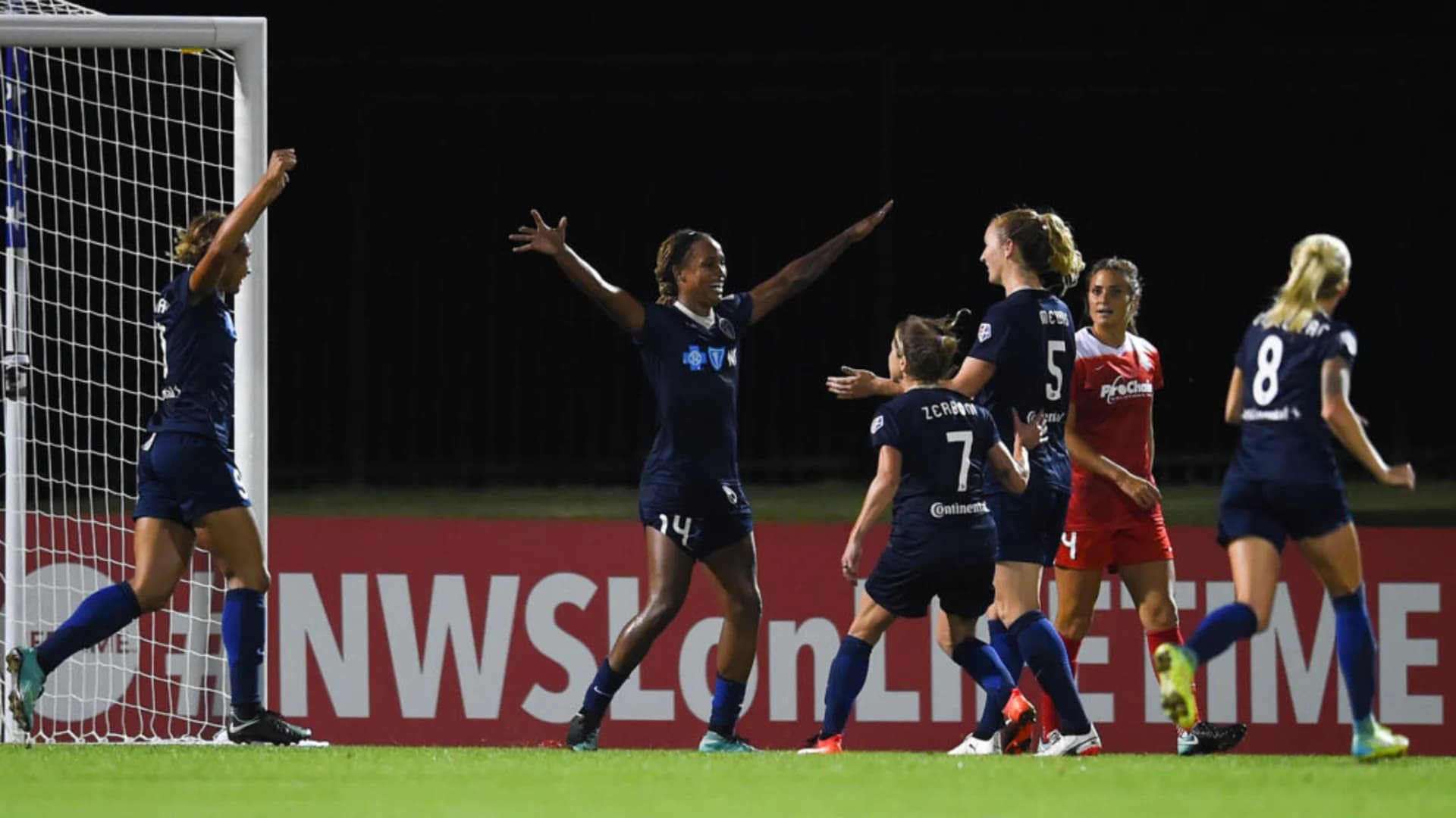 story-image-courage-clinch-spot-in-the-nwsl-playoffs-mcdonald-tallies-brace