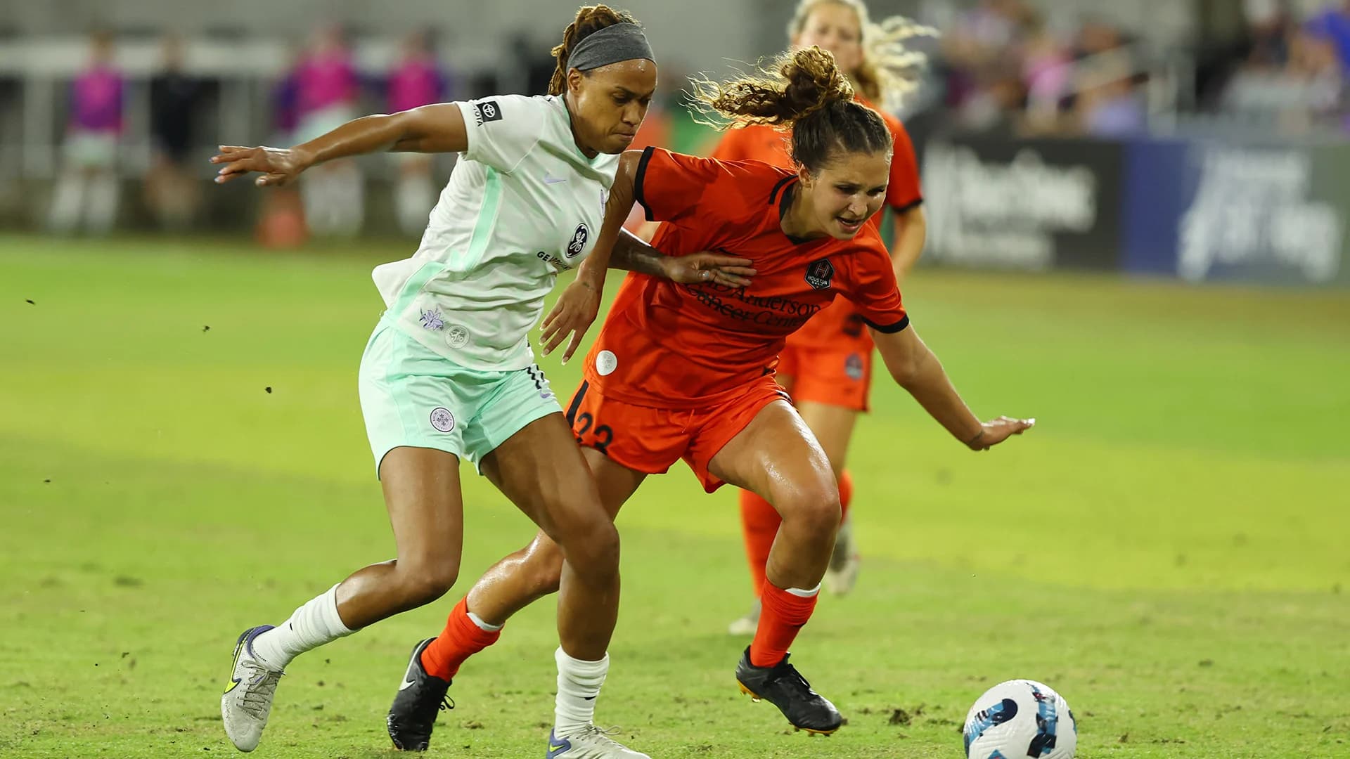 thumbnail-match-recap-late-goals-force-louisville-houston-to-split-the-points-in-tight-affair