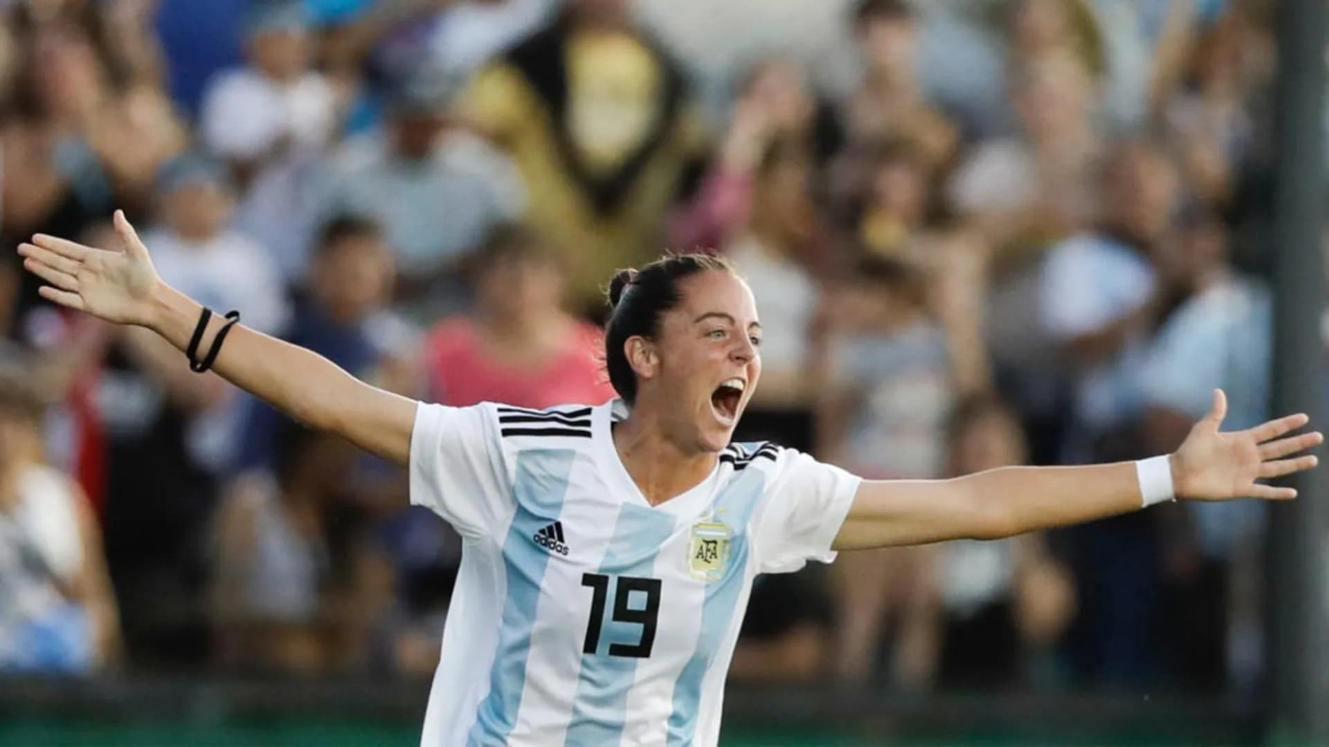 story-image-kansas-city-nwsl-signs-argentine-player-mariana-larroquette