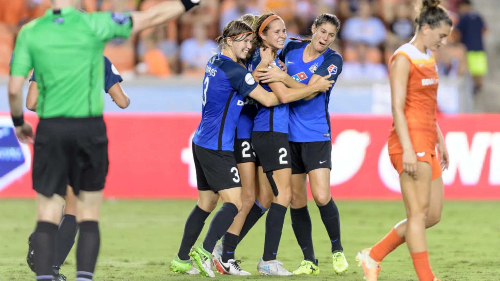 story-image-fc-kansas-city-beat-dash-1-0-as-lloyd-leaves-with-ankle-injury