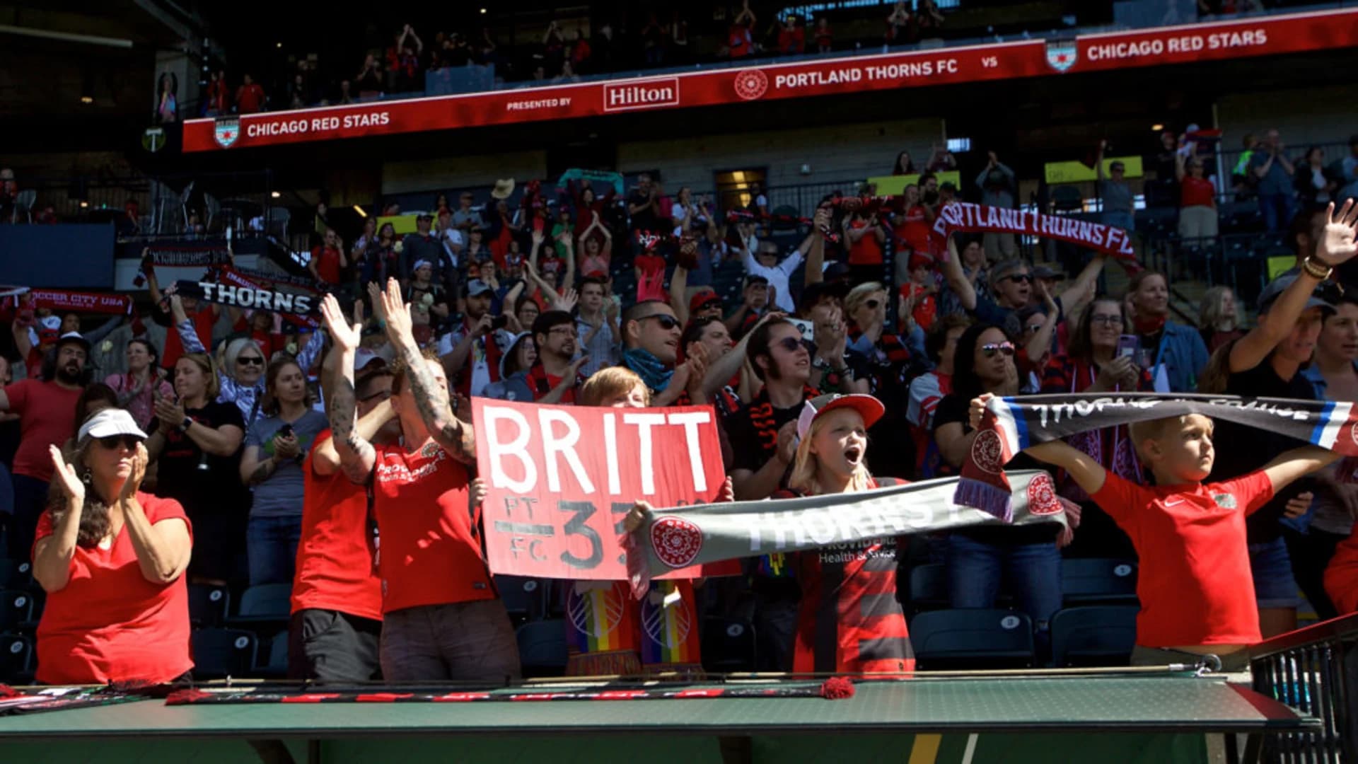 story-image-thorns-fc-re-sign-four-players-add-goalkeeper-shelby-hogan