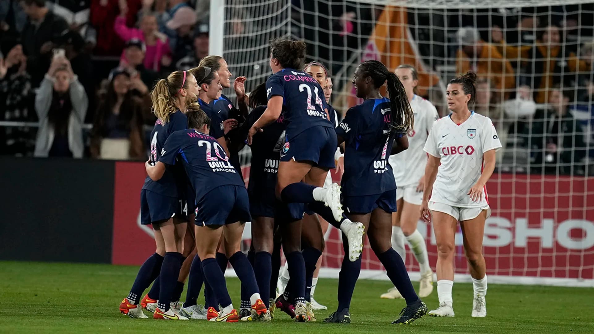 san-diego-wave-celebrate-goal-against-chicago-red-stars