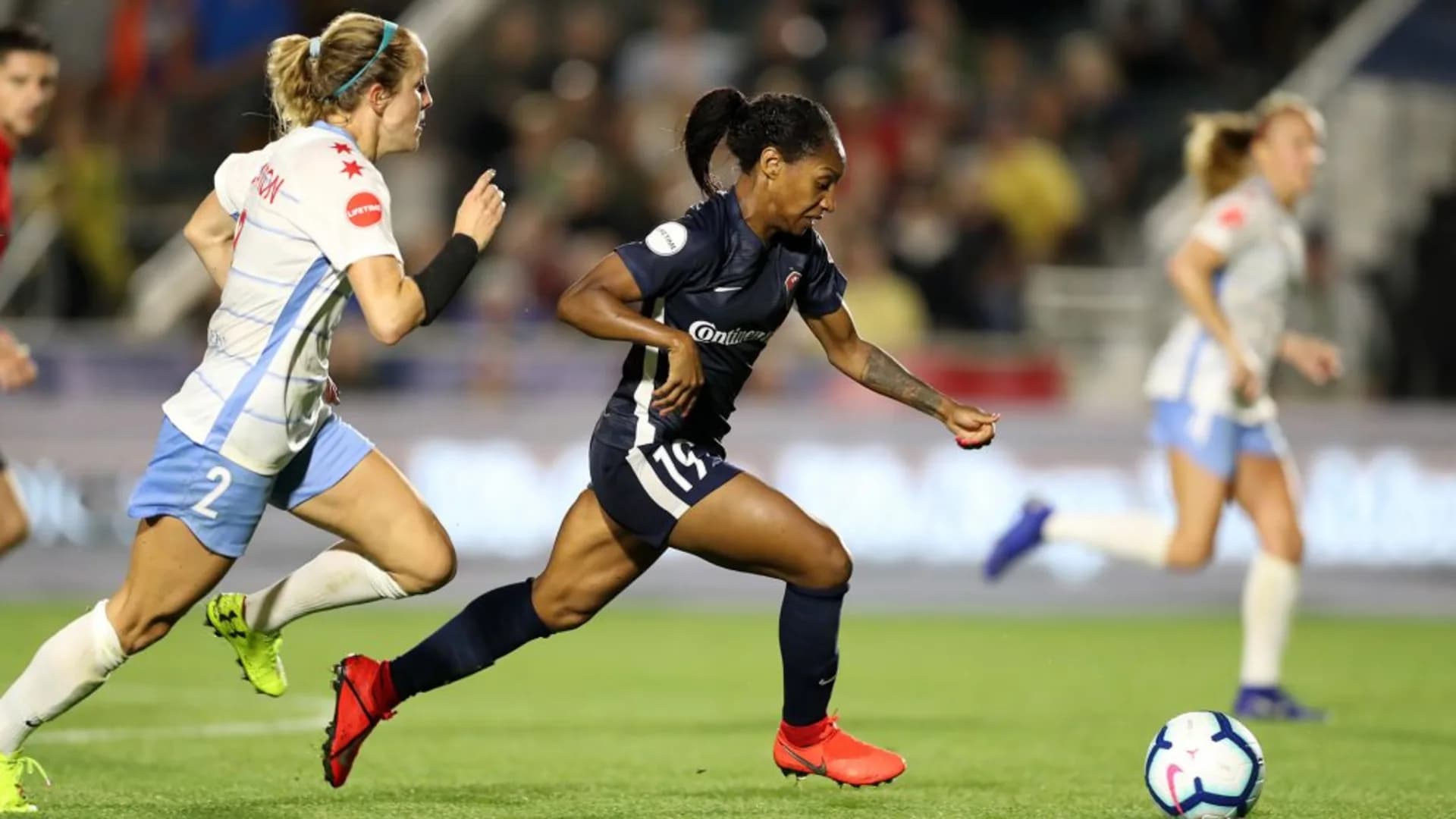 story-image-april-player-of-the-month-crystal-dunn