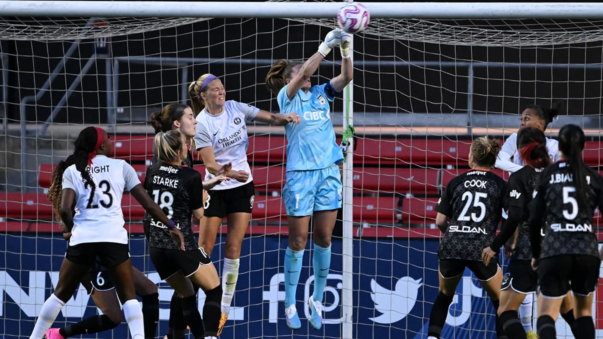 daniel-bartel-usa-today-sports