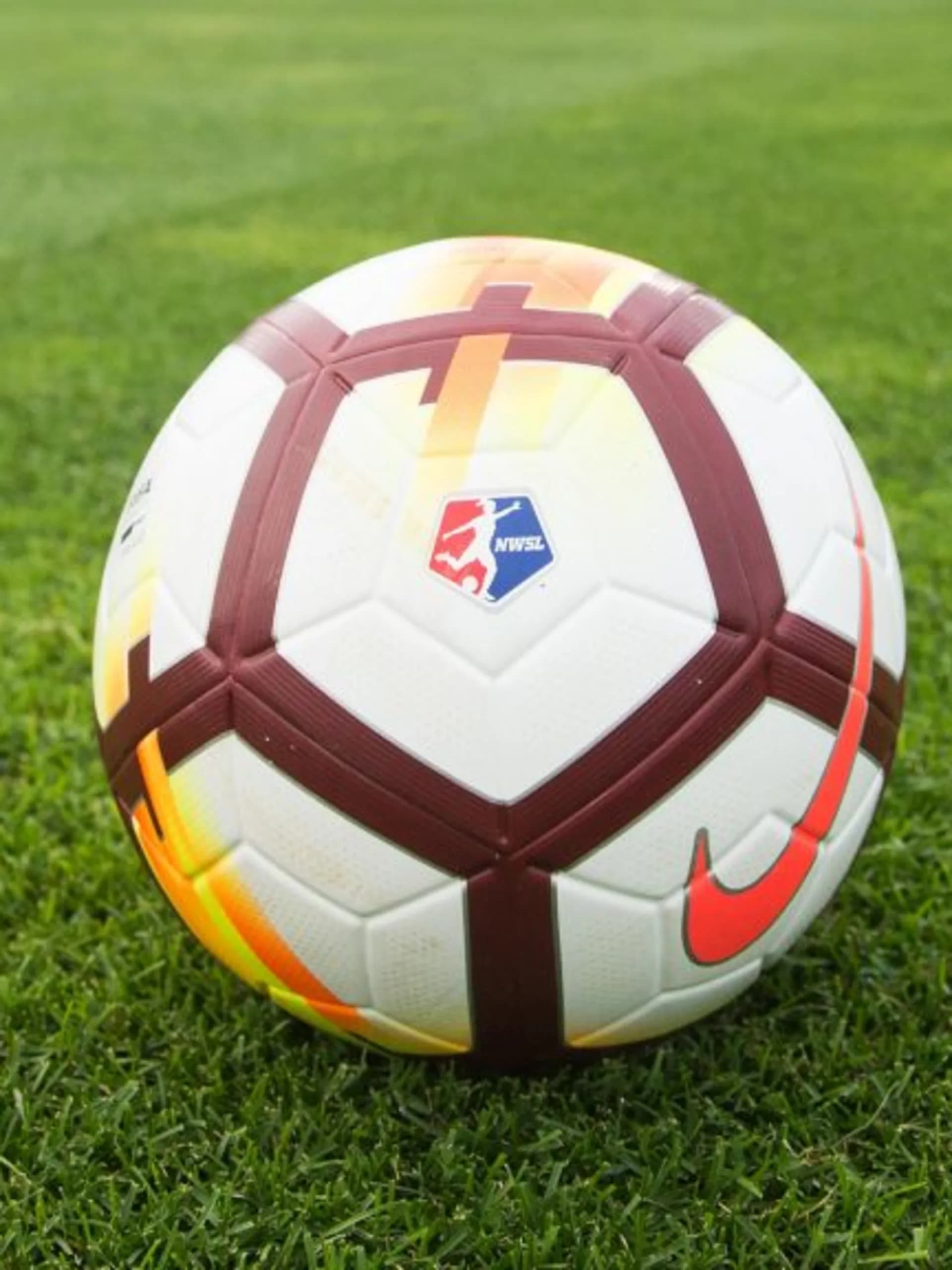 story-image-notebook-teams-share-updated-preseason-rosters