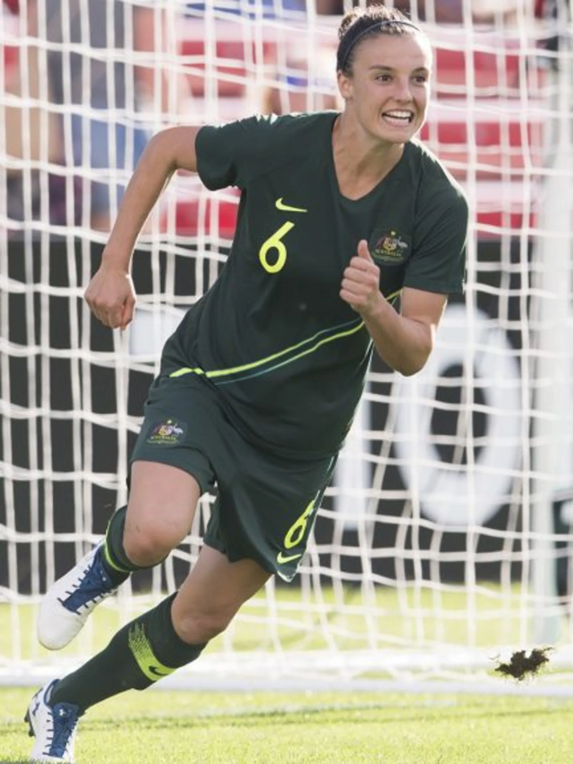 story-image-spirit-acquire-australian-internationals-amy-harrison-chloe-logarzo