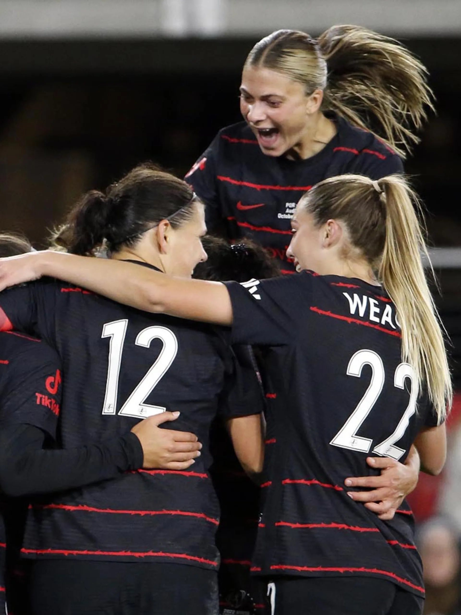 portland-thorns-fc-celebrate-their-winning-goal