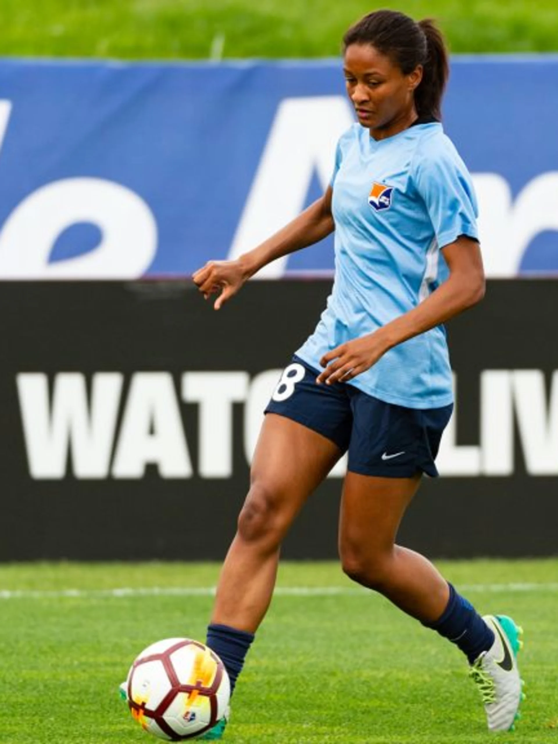story-image-imani-dorsey-signs-full-contract-with-sky-blue-fc